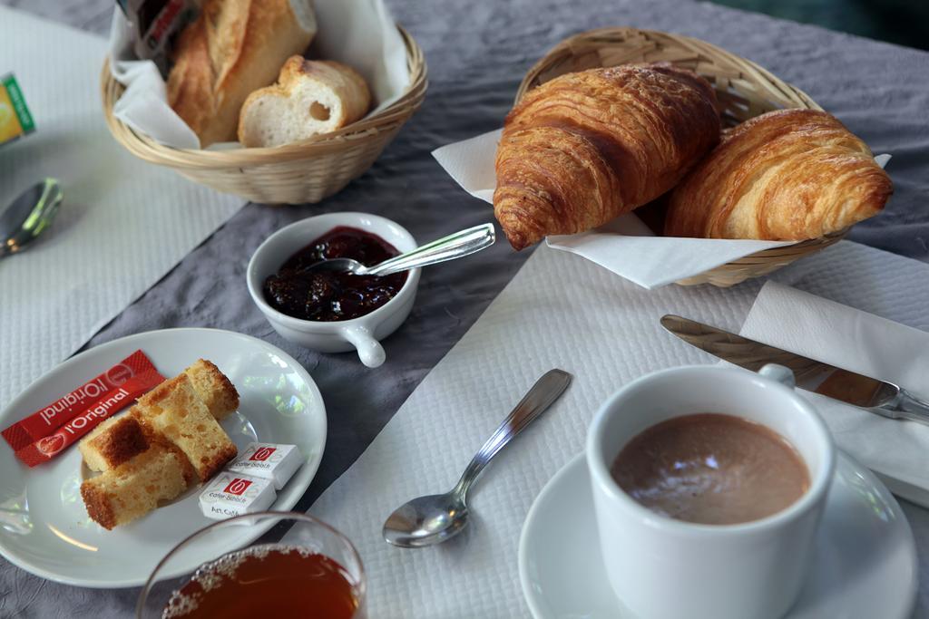 Logis Hotel Restaurant Des Thermes Lamalou-les-Bains Luaran gambar